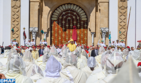 صحيفة عالمية تختار صورة العاهل المغربي خلال حفل الولاء ضمن الصور الأكثر تميزا في العالم