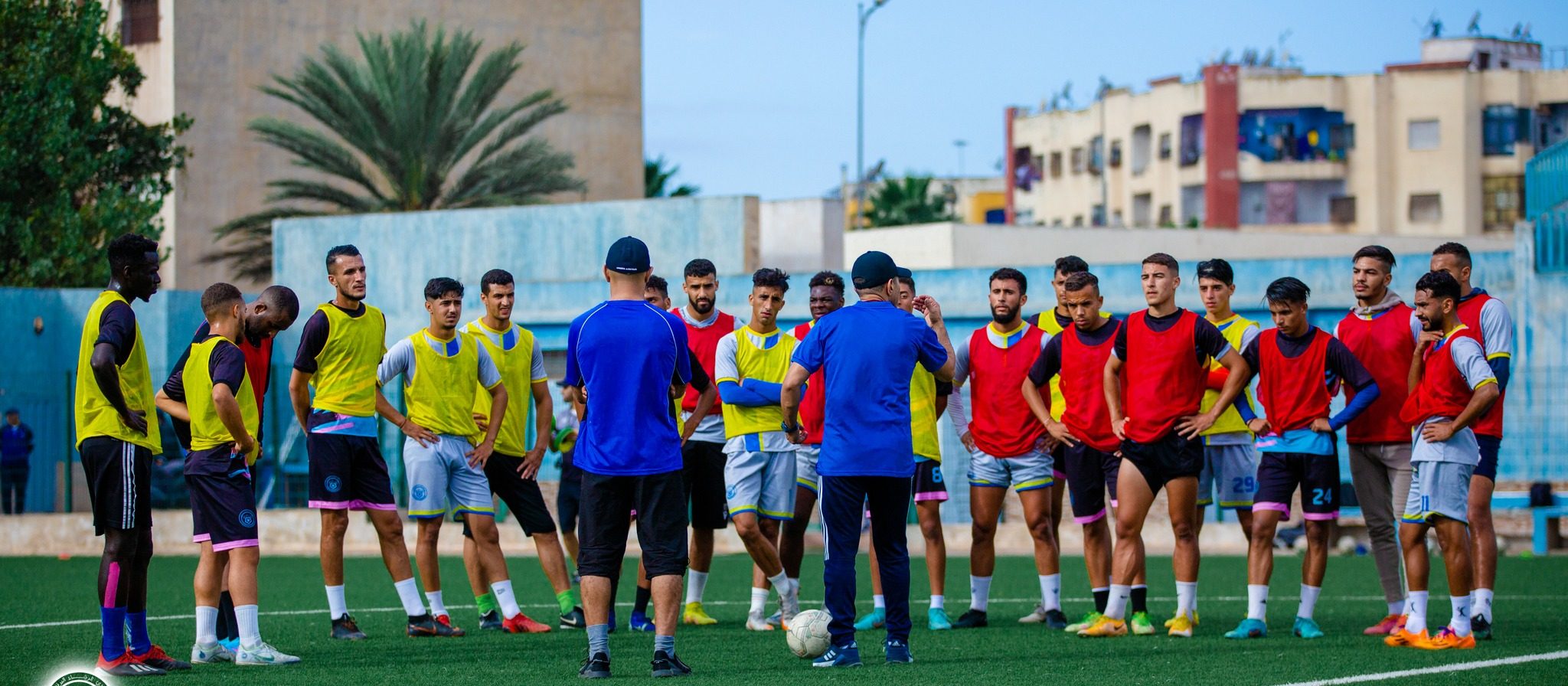 عاجل..إقالة مدرب تونسي جديد بالدوري المغربي